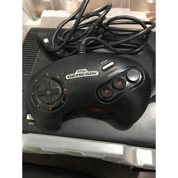 Sega Genesis 16-bit System W/ Alien Storm - Picture 9 of 11